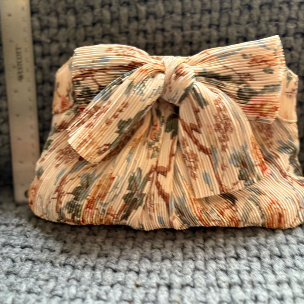 Loeffler Randall Rayne Bow Clutch - Picture 2 of 14